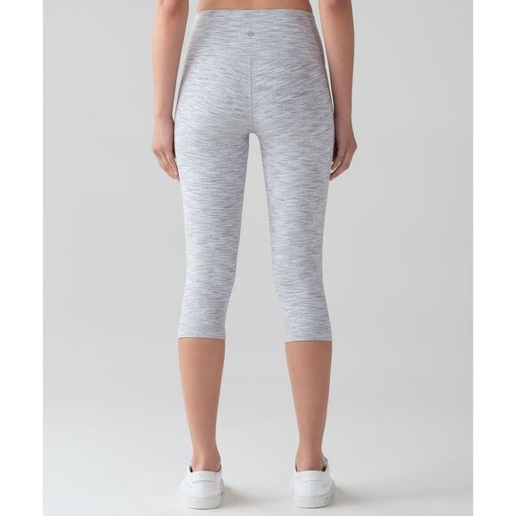 Lululemon Wunder Under Hi-Rise 1/2 Tight Space Grey Alpine White 17" Crop Size 8 - Picture 9 of 14